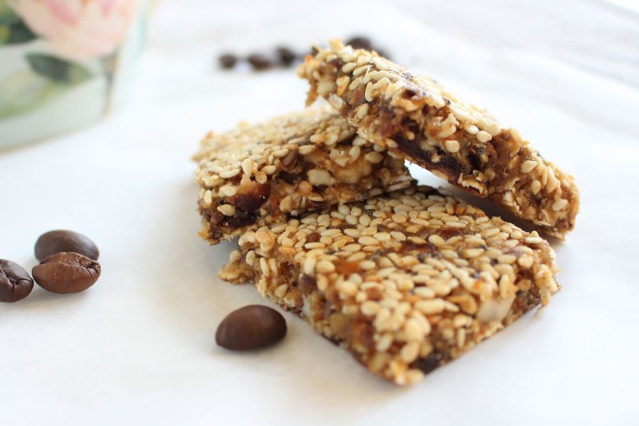 Protein snack bars